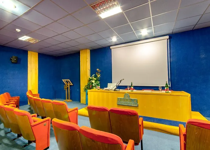 Отель Club Primula 4*